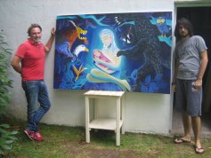 Aristide Boudé (à droite), un Girondin de 19 ans atteint d’autisme, s’adonne à la peinture, comme ici avec son père Olivier. / Simon Barthélémy